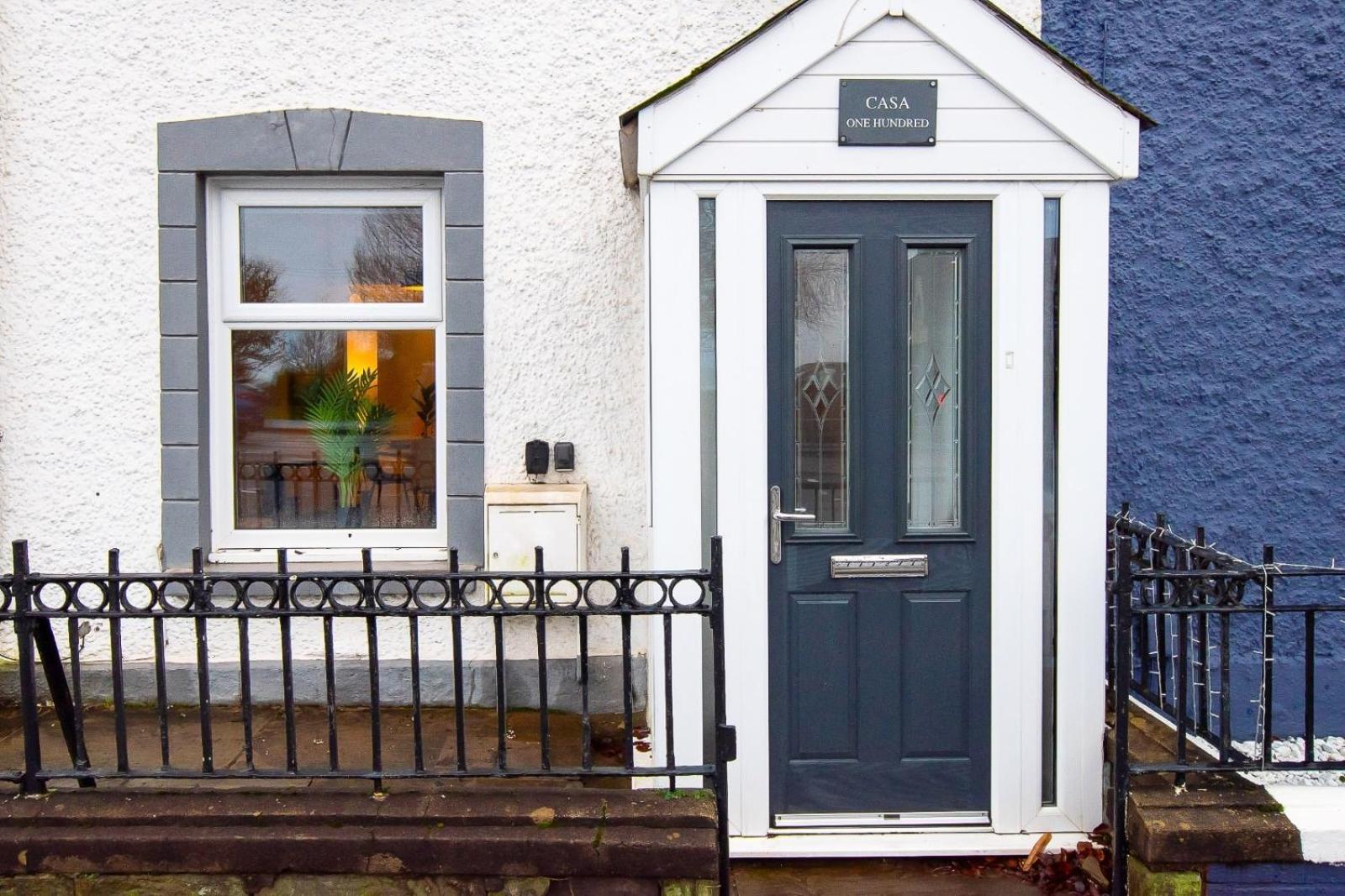 Casa One Hundred - A Beautiful 4 Bed House On The Beach Front Swansea Exterior foto